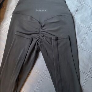 PARAGON Charcoal Ruched Leggings